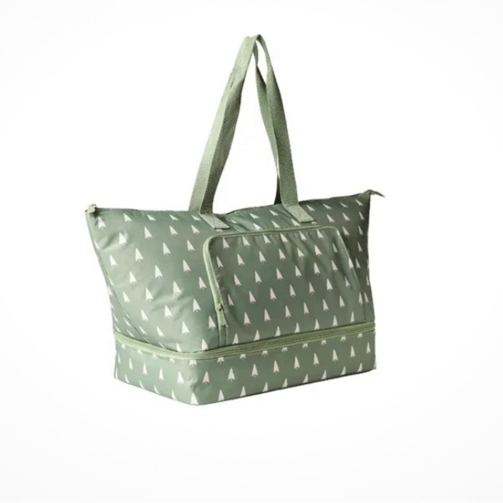 Thirty One Bake and Take party cooler, brand new, Festive Forest pattern